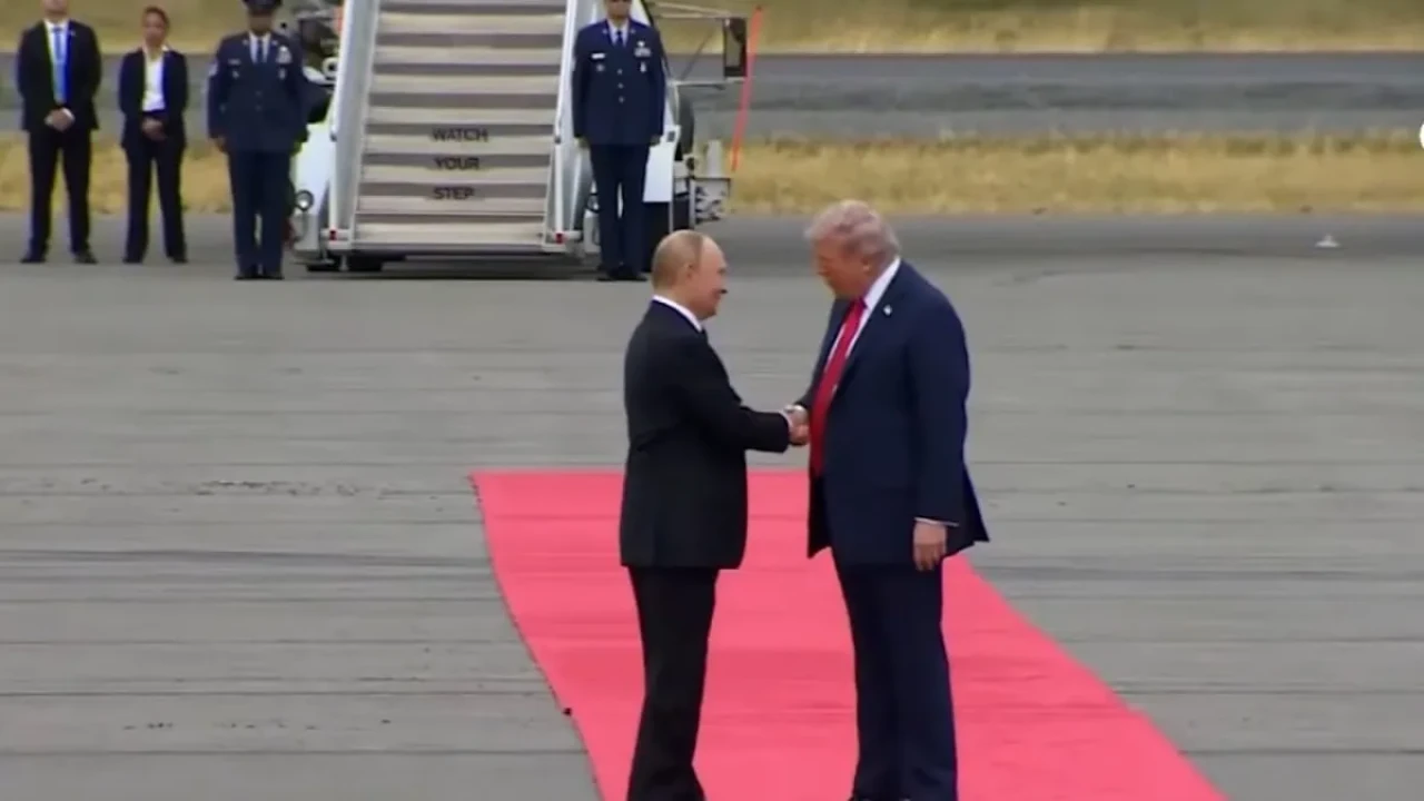 Trump ve Putin Alaska'da buluştu: Ukrayna-Rusya savaşına son mu verilecek?