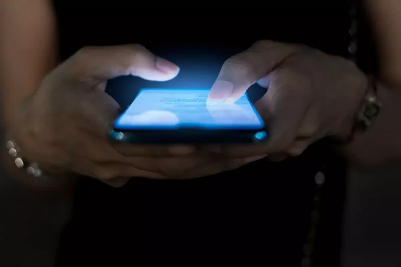 Deprem öncesi telefonlara gönderilen uyarı mesajı infial yarattı