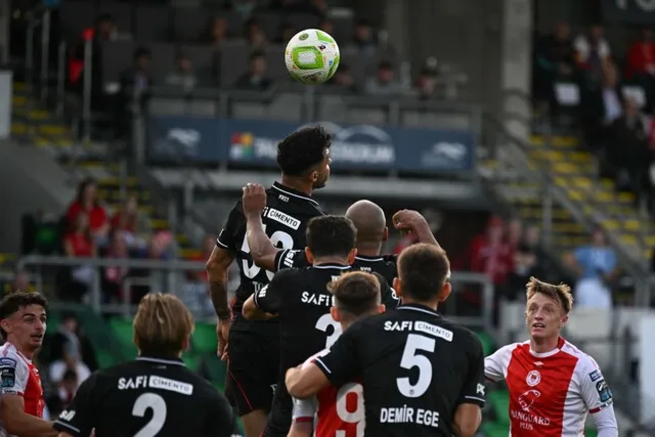 Beşiktaş - St Patrick maçı ne zaman, hangi kanalda ve saat kaçta?