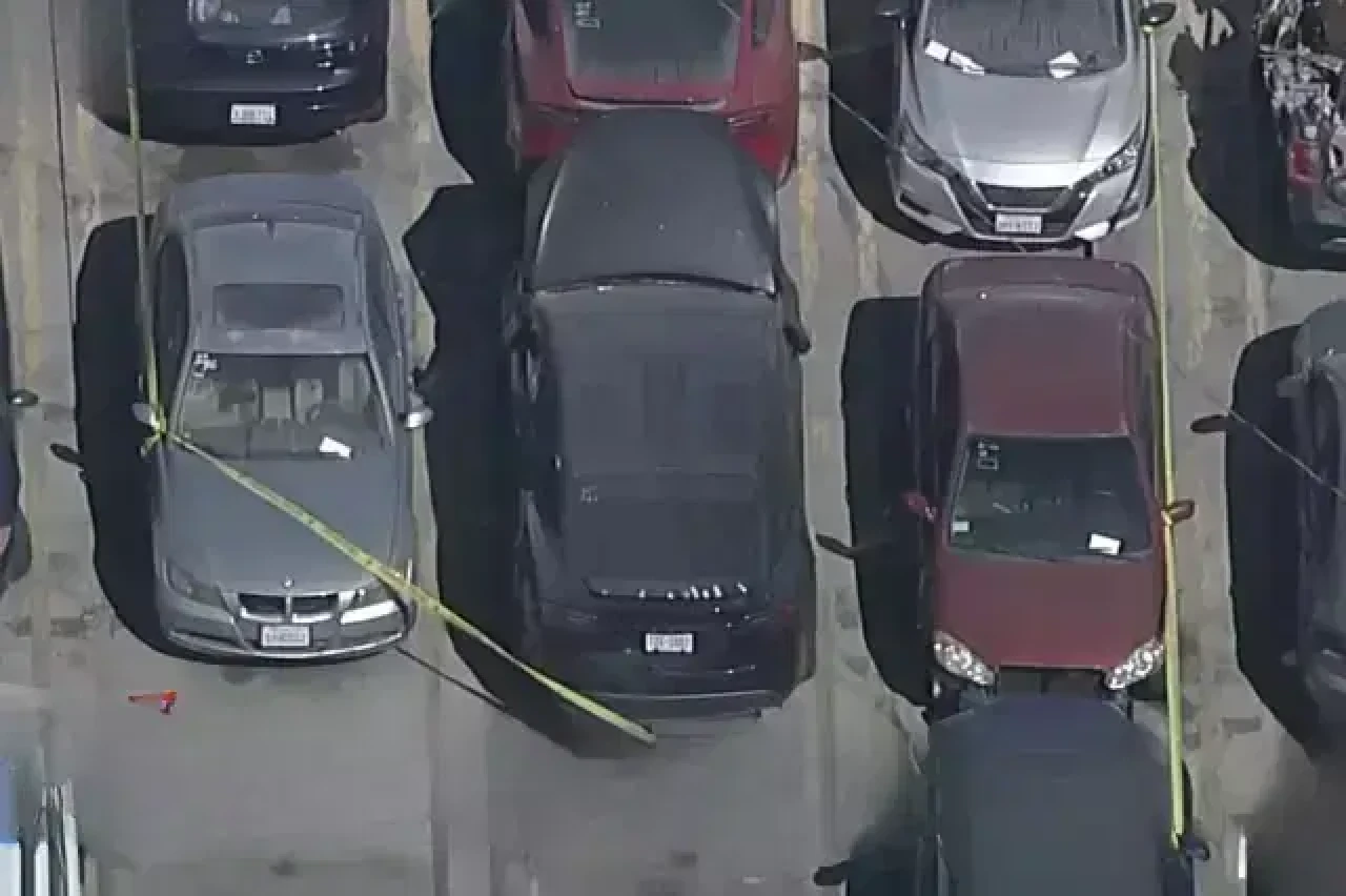 Korkunç olay! Ünlü şarkıcının aracından ceset çıktı