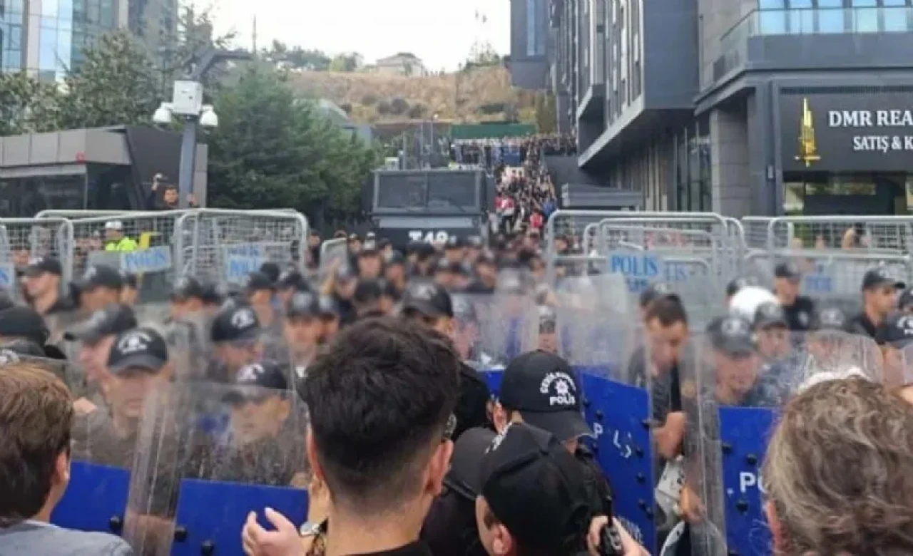 Sosyal medyada CHP tutuklamaları: Abluka paylaşımları sonrası 3 kişi tutuklandı!