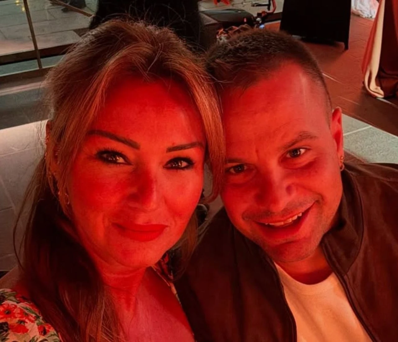 Pınar Altuğ paylaştığı fotoğrafa gelen yorumlara sessiz kalmadı