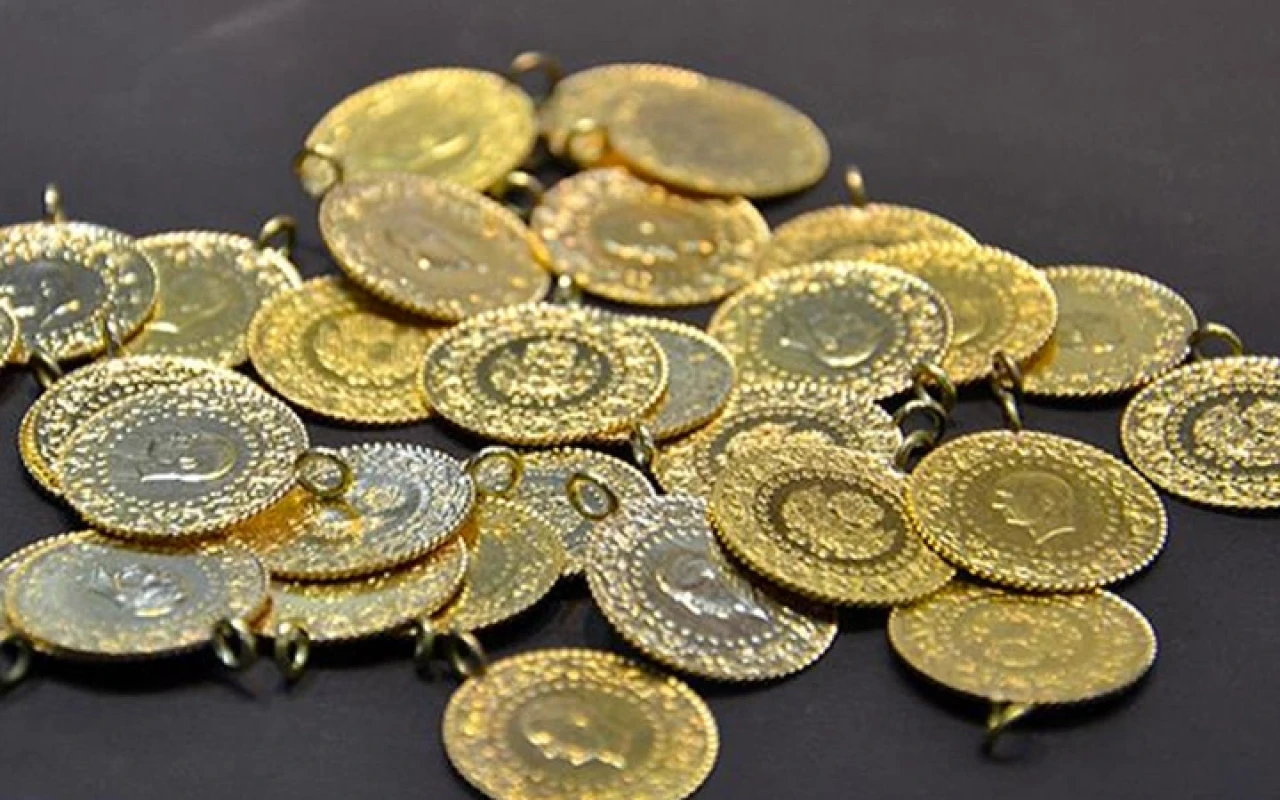 Altın resmen parlıyor! Gram ve çeyrek fiyatı uçtu, asıl bomba 2026'da!