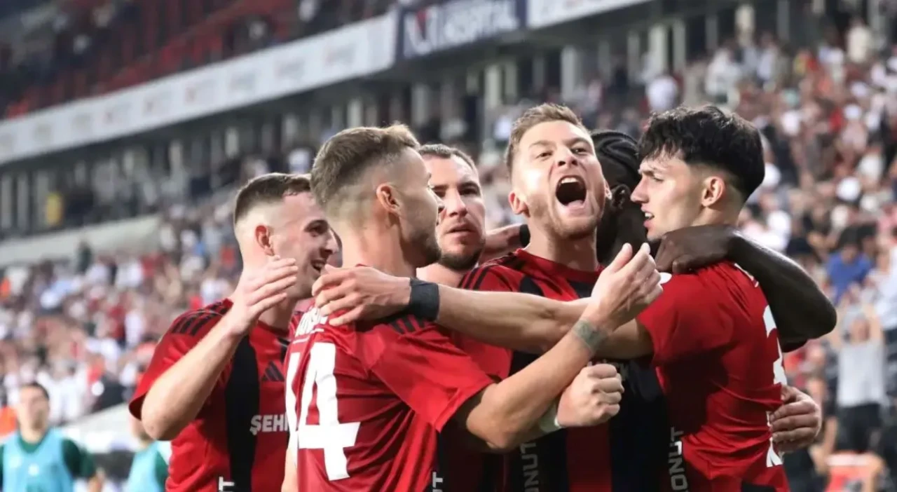 Gaziantep FK, Kocaelispor karşısında 3 puanı 2 golle aldı