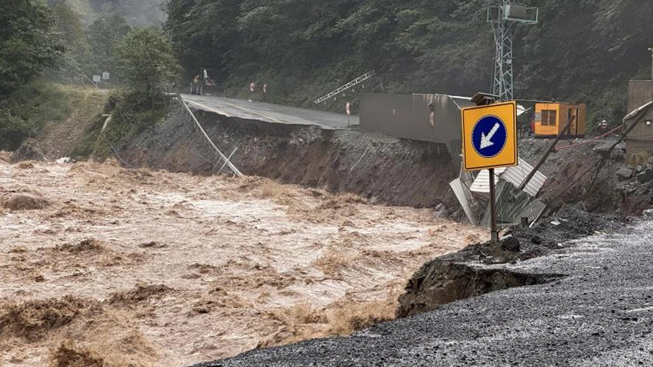 İçişleri Bakanlığı’ndan sel ve heyelan uyarısı