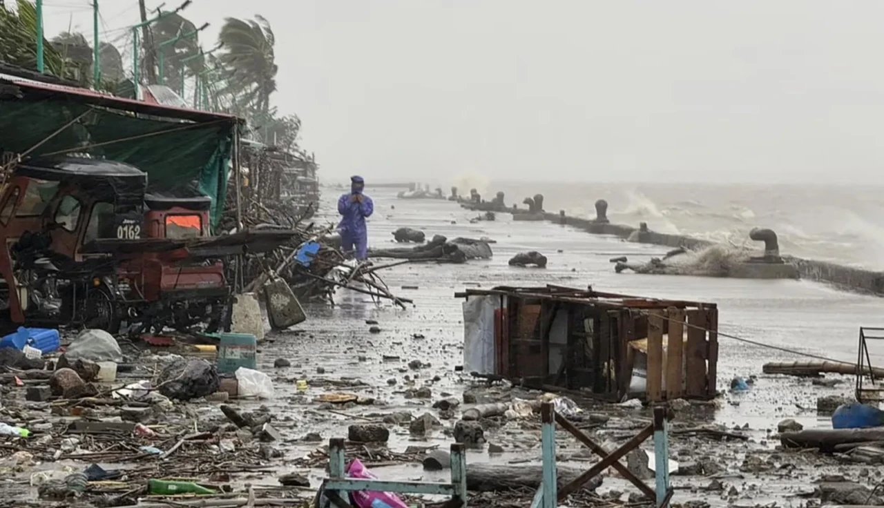 Süper tayfun Ragasa'nın son durumu! Hong Kong ve Filipinler'i de vurdu
