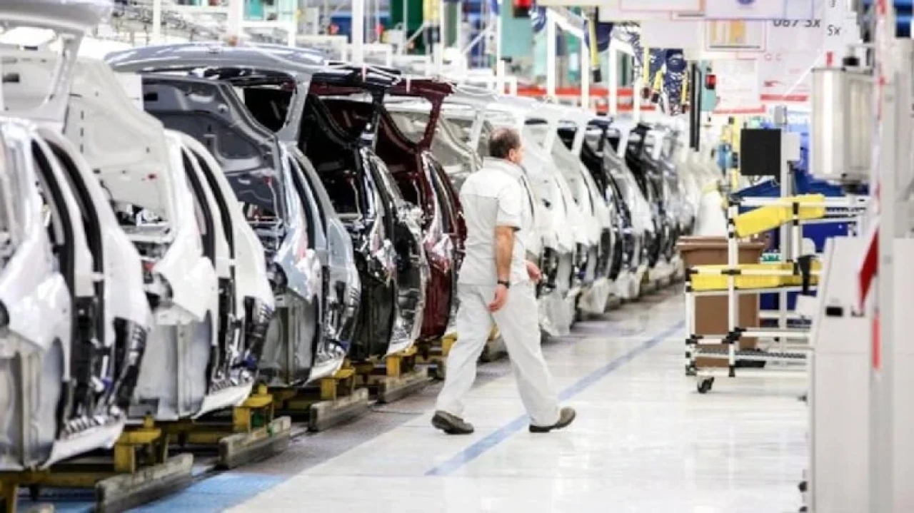 11 fabrikası 4500 çalışanı olan 168 yıllık otomotiv devi batıyor