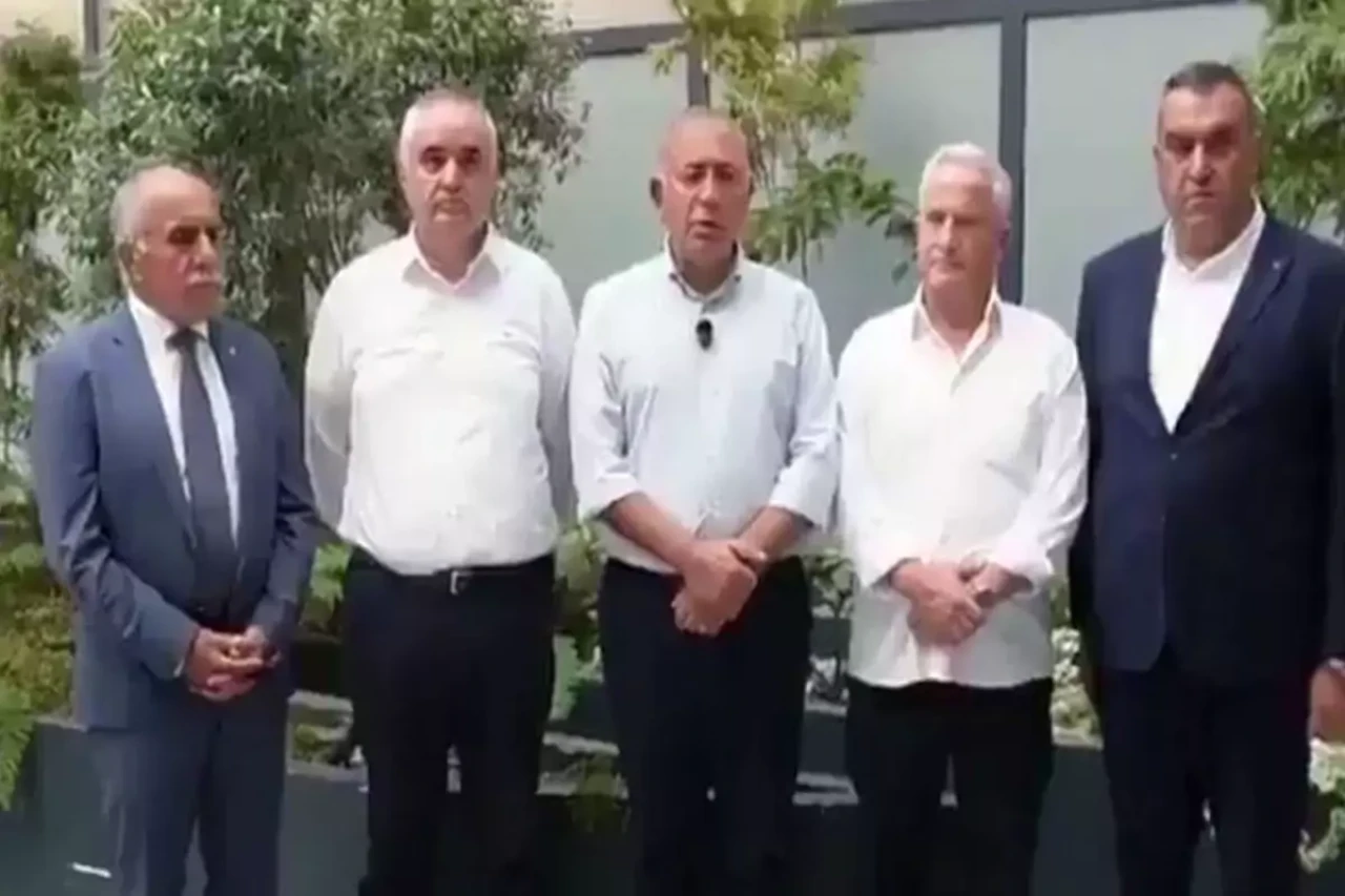 Kayyum heyetinde Hasan Babacan'ın ardından Müjdat Gürbüz de kayyum heyetinden çekildi