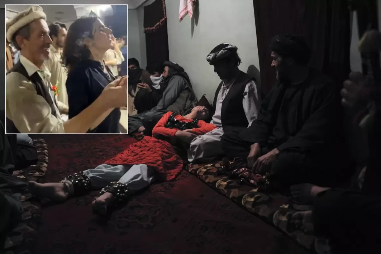 Afganistan'da rezil gelenek: Küçük erkek çocuklarına kadın kıyafetleri giydirip dans ettirdiler!