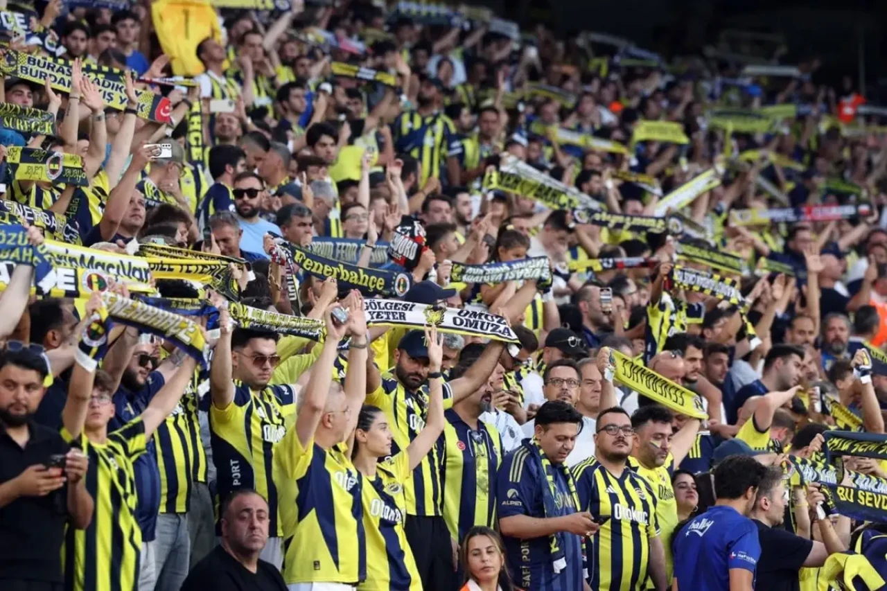 Resmi açıklama geldi! Fenerbahçe'nin yıldızı ezeli rakibe gitti