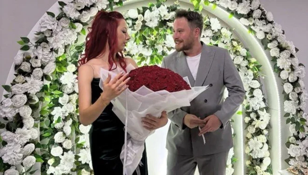 Nişanından 2 gün sonra kalp krizi geçiren genç DJ Elif Özcan hayatını kaybetti