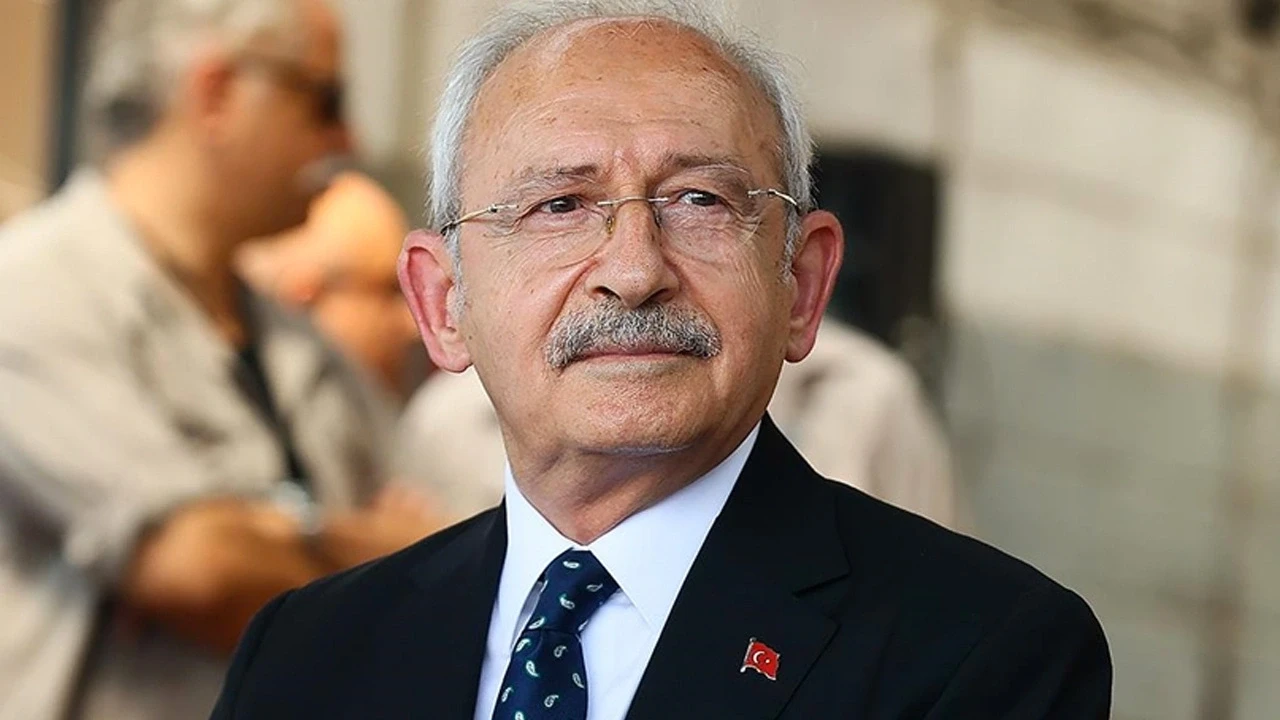 Özgür Özel, CHP'nin 22'nci Olağanüstü Kurultayı'na eski genel başkanları davet etti