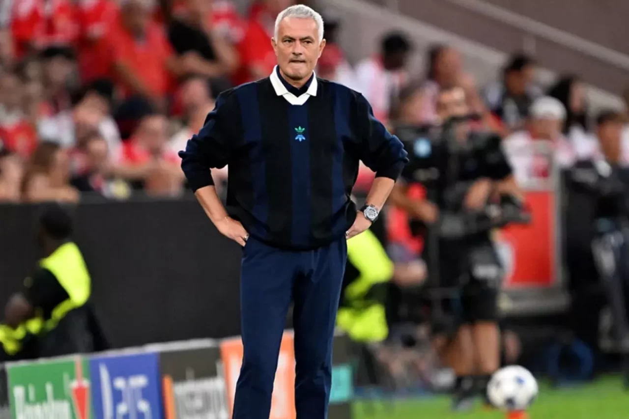 Mourinho Fenerbahçe'nin hayallerini yıkan takımın başına geçti