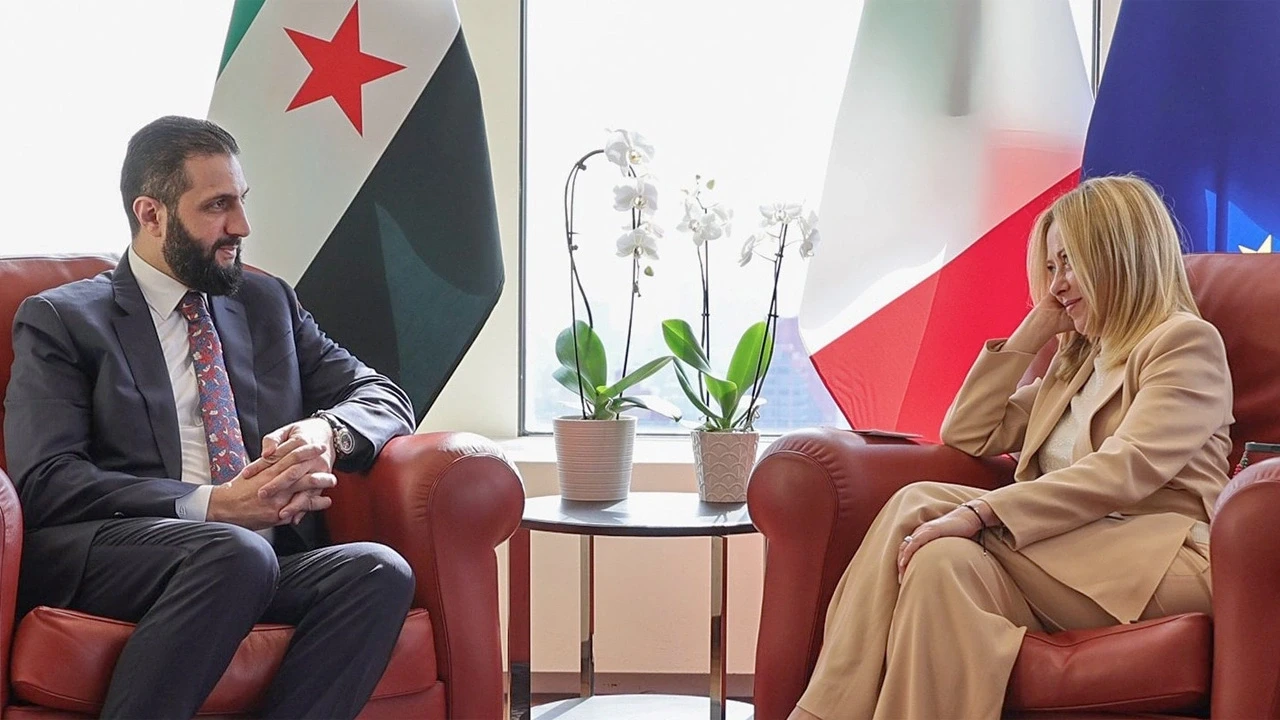 Meloni-Şara görüşmesi: Meloni’nin bakışları gündem oldu