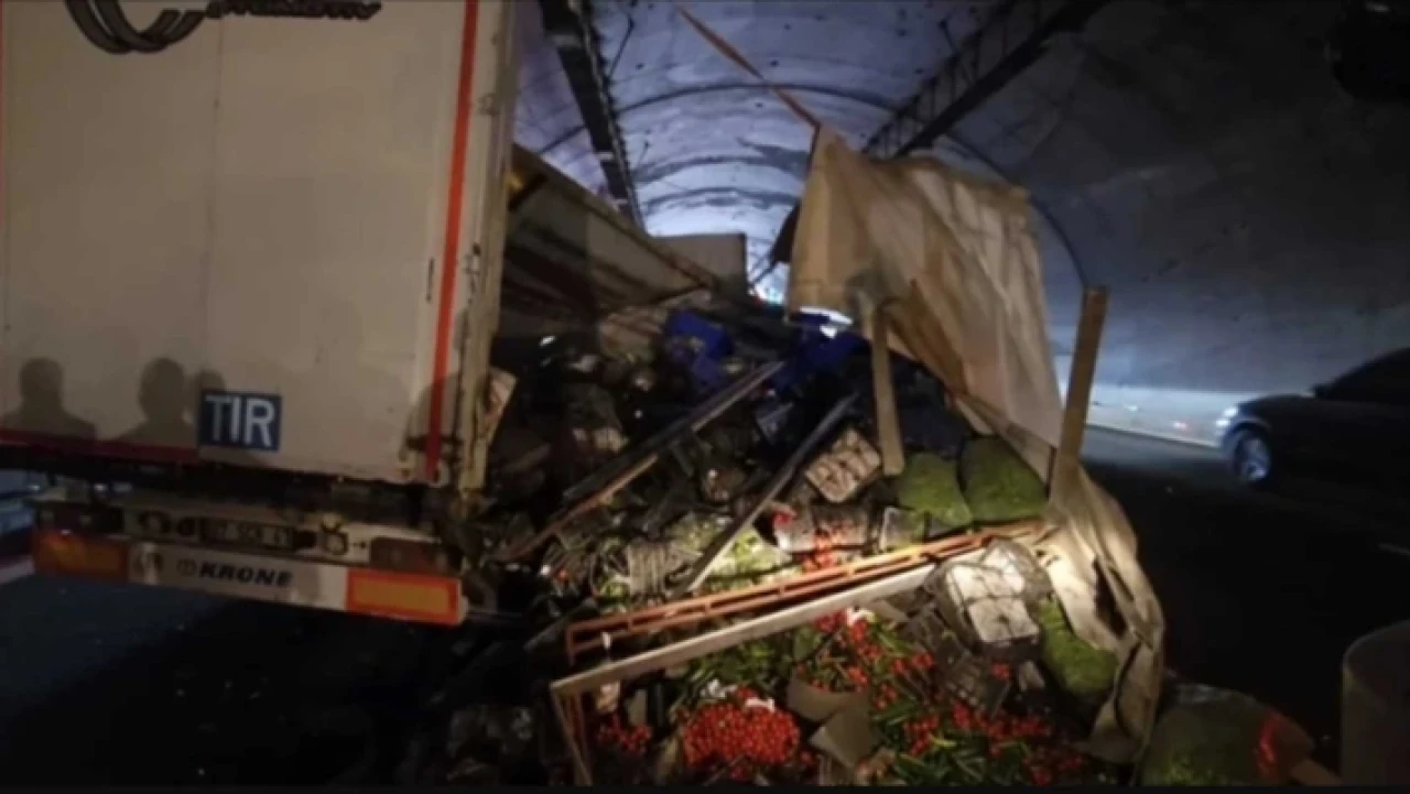 Beykoz’da tır devrildi, tünel kapandı