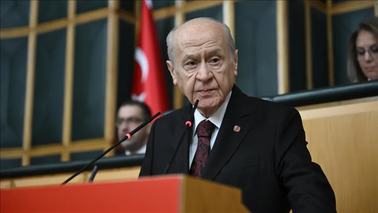 MHP lideri Bahçeli iki belediye başkanı için tahliye ve göreve iade istedi
