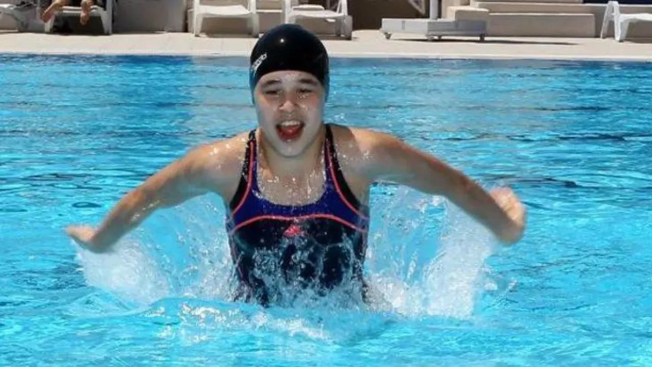 Defne Kurt kimdir, nereli? Milli yüzücü Defne kaç yaşında? Başarıları neler?