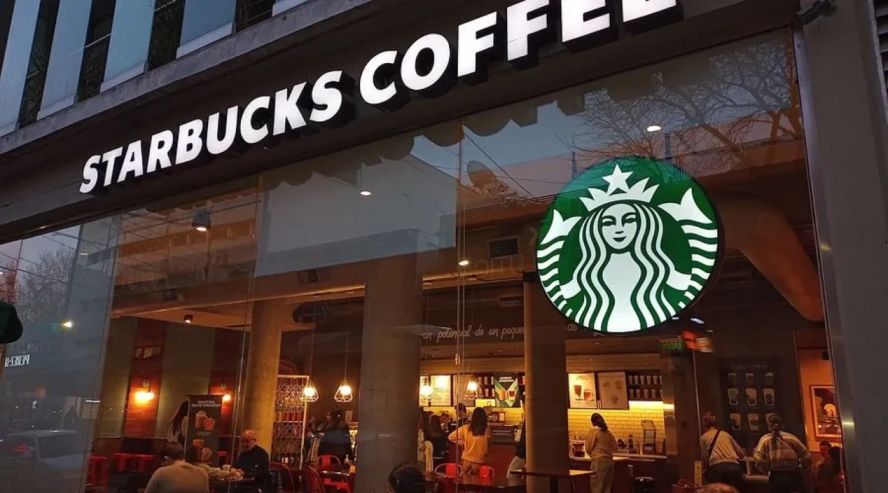 Starbucks küçülmeye karar verdi: Dükkanların çoğu kapatılıyor