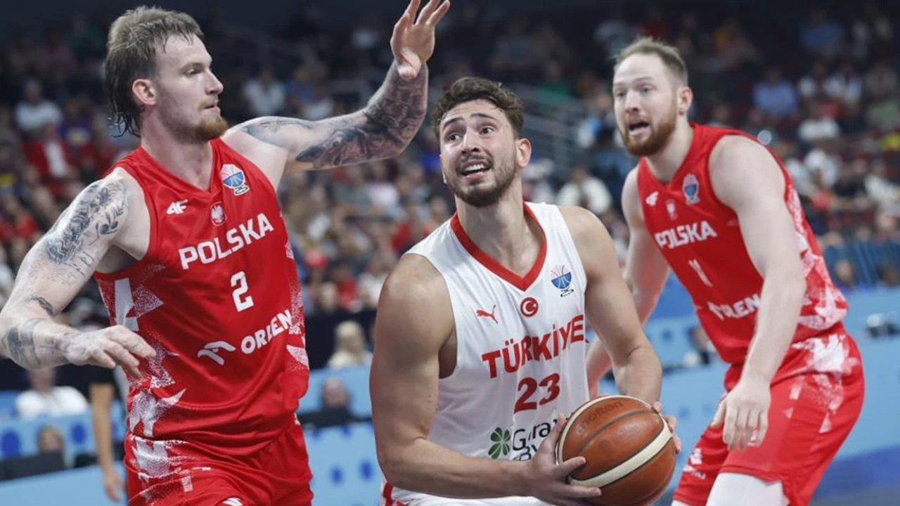 Türkiye - Yunanistan maçı ne zaman? Hangi kanalda ve saat kaçta? Şifresiz mi yayınlanacak?