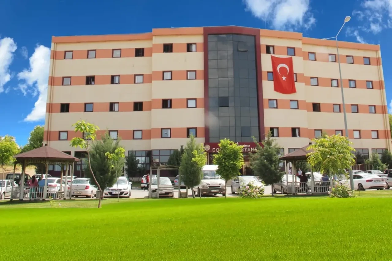 Devlet hastanesi doktoru para vermeyeni rehin aldı, veresiye defteri tuttu
