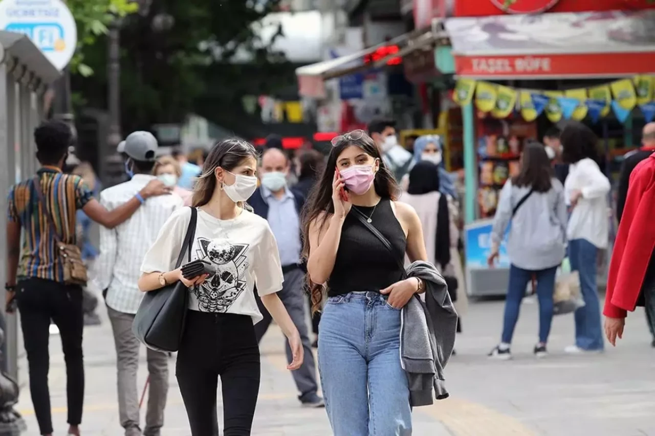 Milyonları öldüren kabus yeniden hortladı! Vakalar patladı, uzmanlardan maske uyarısı geldi