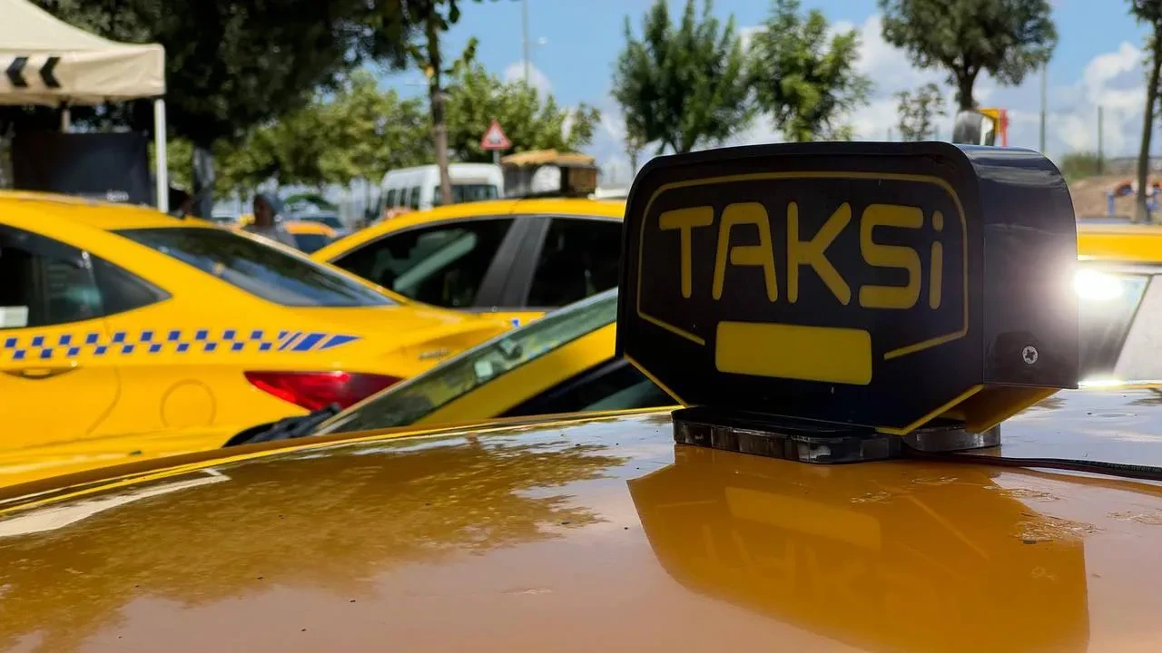 Turistlerden fazla ücret alan taksicilere büyük ceza