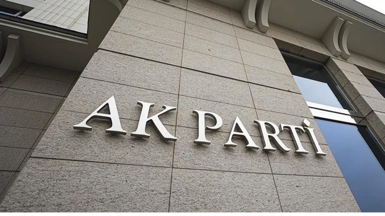 AK Parti 8 ilde yeni yönetimlerin göreve başlayacağını bildirdi