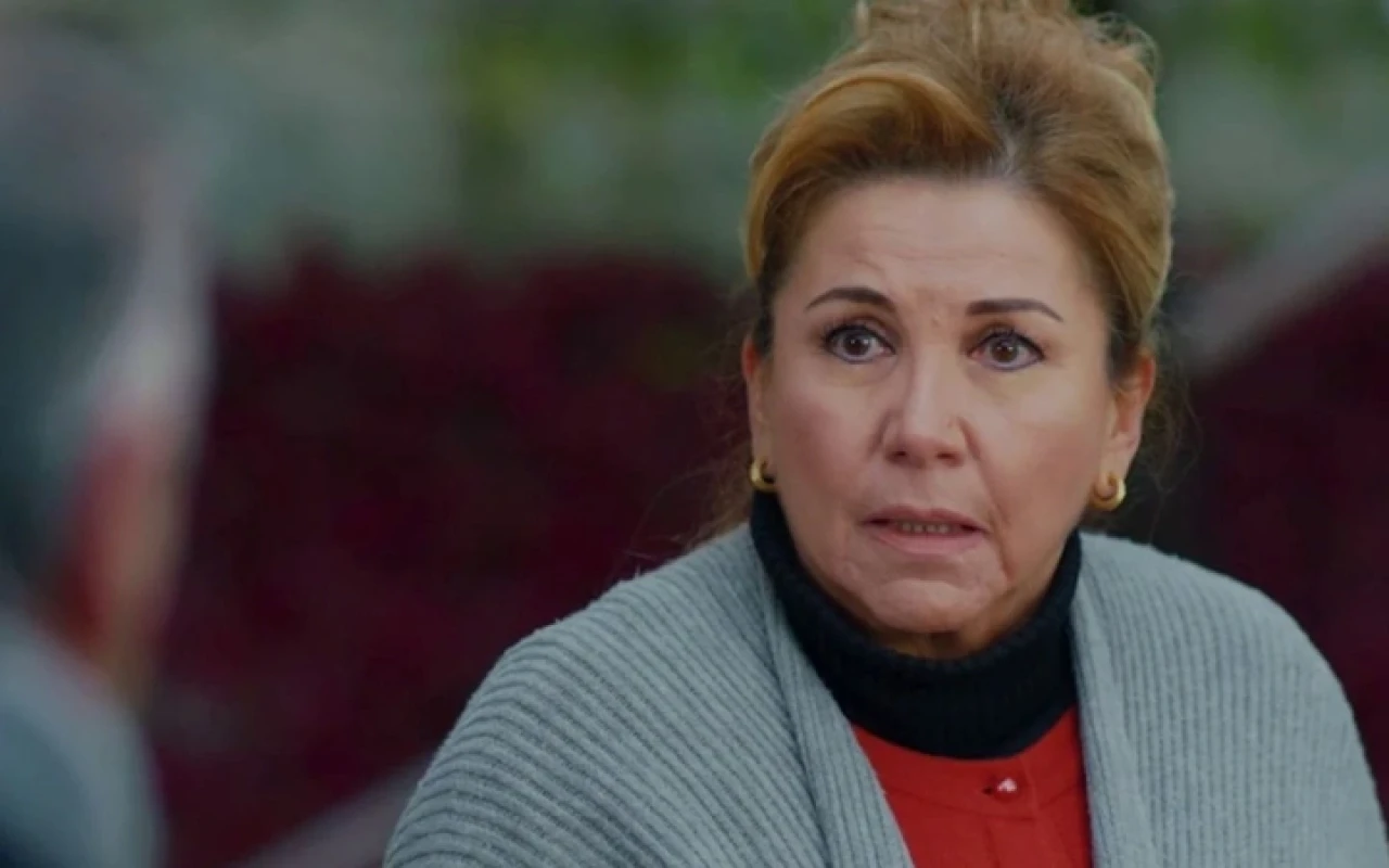 Usta oyuncu Gül Onat'tan yıkan paylaşım: ''Bağırsaklarım torbaya boşalıyor''