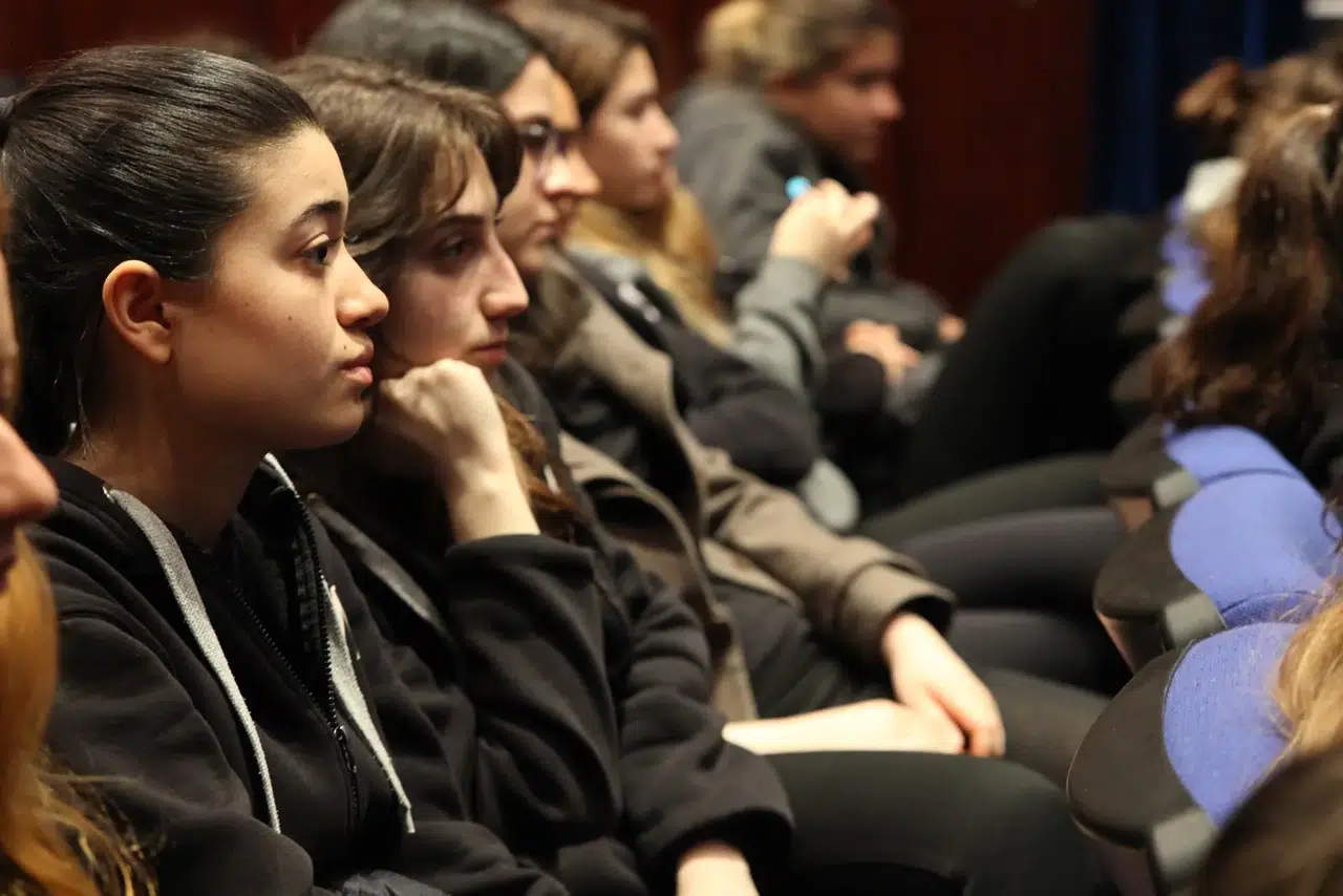 AK Parti'nin üniversite öğrencilerine af paketi nedir, kimler yararlanabilir?