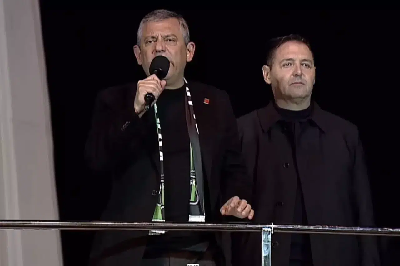 Özgür Özel CHP lideri 9 Mart’ı işaret etti: Canlı yayın talebini yineledi