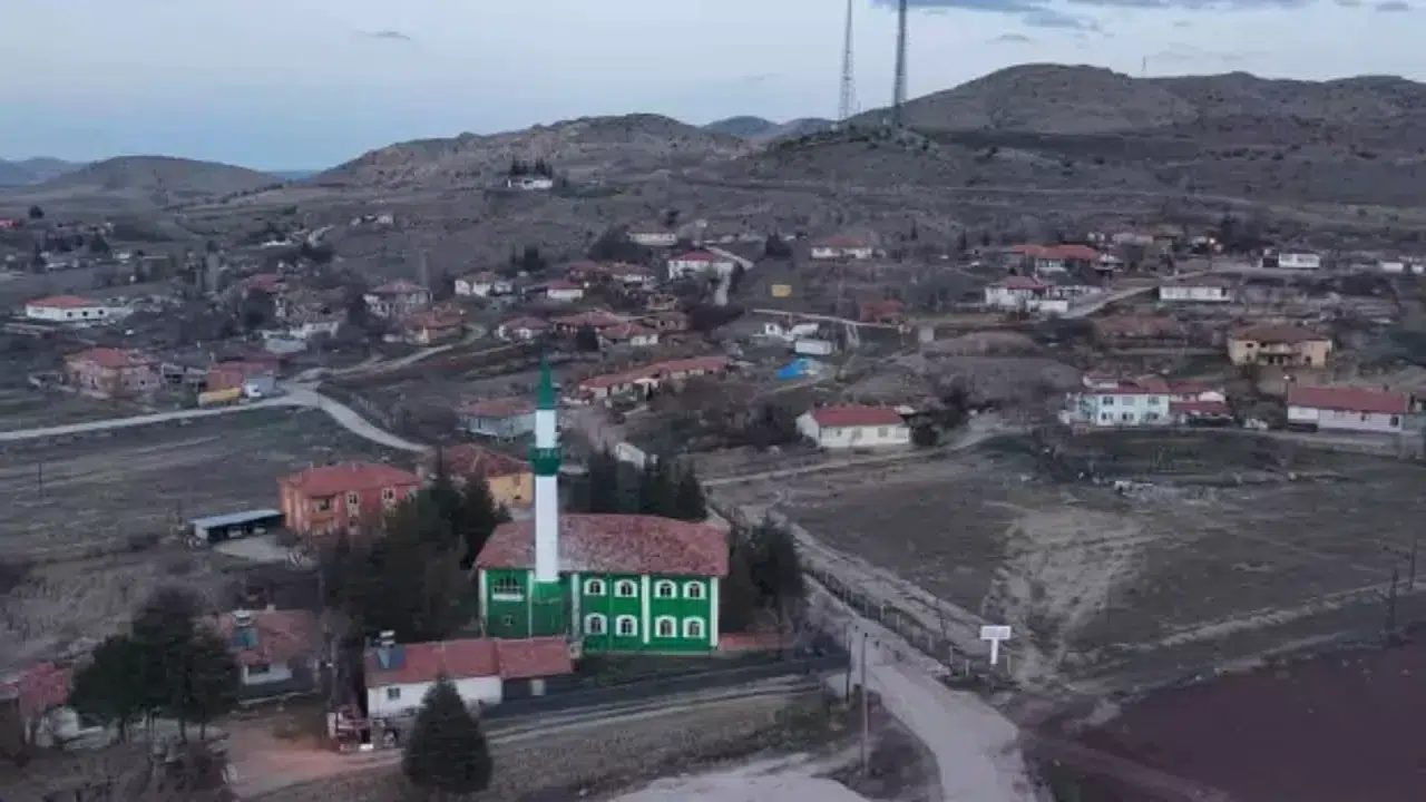 Kırıkkale’de Hacıbalı Köyü’nde ramazan boyunca iftar köy konağında ortak sofrada yapılıyor