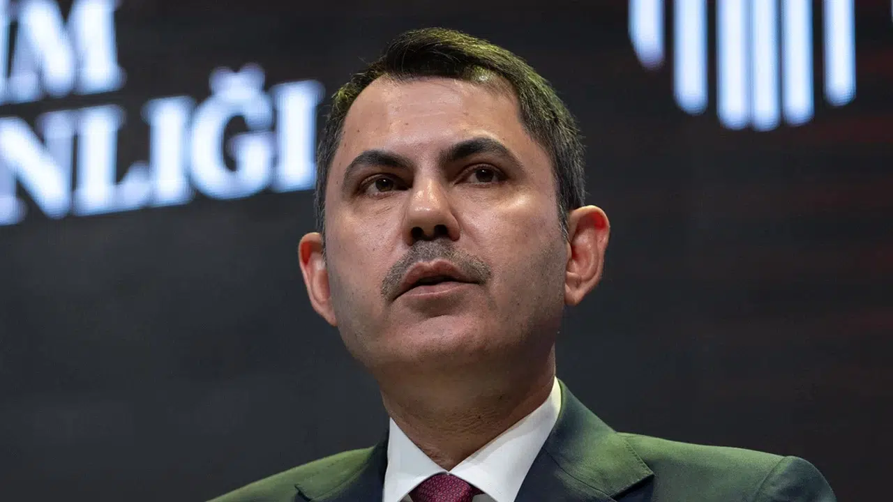 Bakan Kurum, Özgür Özel’e seslendi: 'Biz lafla değil eserle konuşuyoruz'