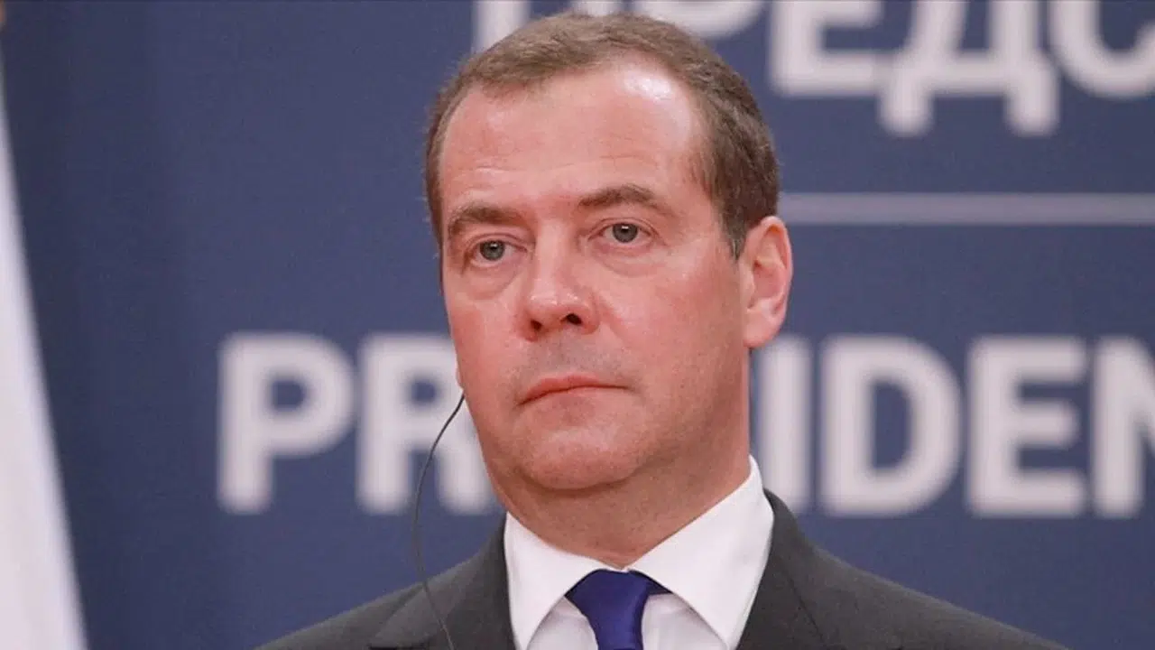 Medvedev’den Batı’ya nükleer uyarı: 'Dünya savaşını tetikler'