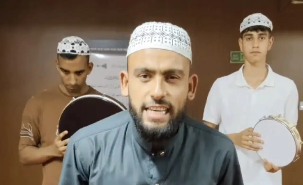 Kabe'de Hacılar Hû der Allah ilahisinin sözleri nedir?