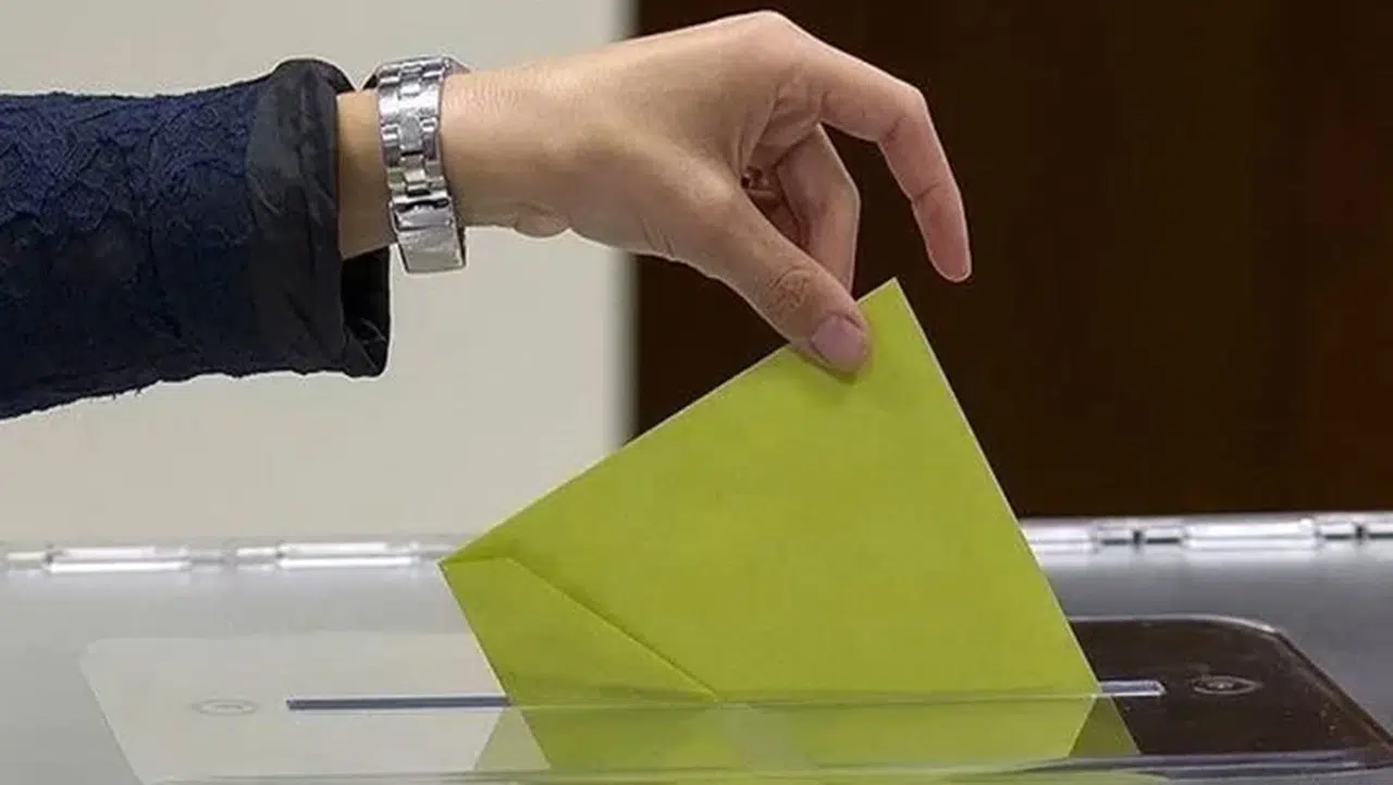 İstanbul anketinde dikkat çeken tablo: İlk sırada bakın hangi parti var..