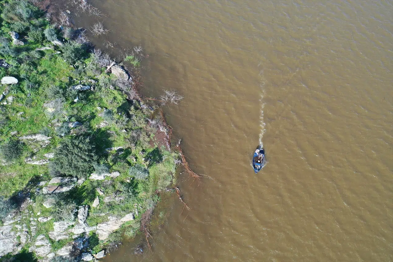 Taşkın sonrası tarım arazileri su altında kaldı