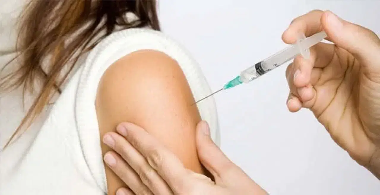 Aşı olmak ve iğne yaptırmak orucu bozar mı? Diyanet açıkladı
