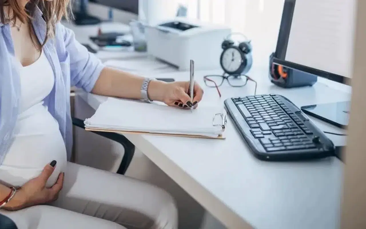 Doğum izin süreleri değişti! Peki işçi ve memur kaç gün izin yapacak?