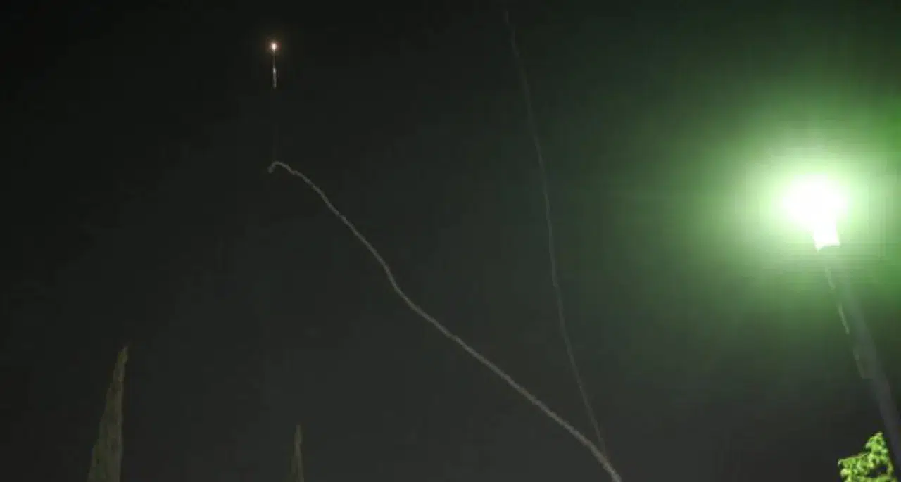 İsrail'de sirenler çaldı: "İran’dan atılan füzeler engellenmeye çalışılıyor"