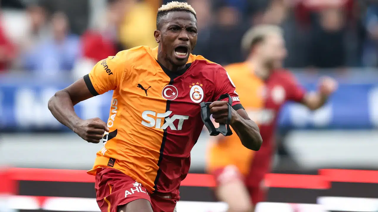 Osimhen kaç hafta yok? Galatasaray'dan gelen açıklama taraftarı endişelendirdi