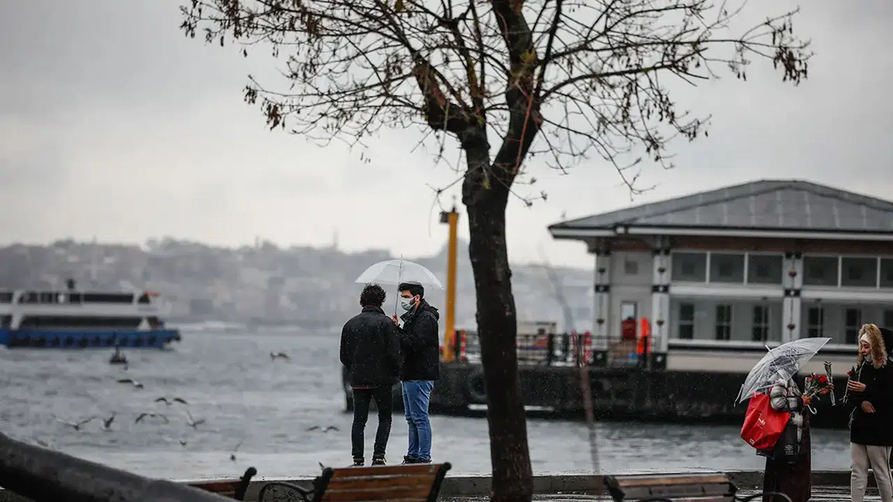 22 Mart 2026 yarın İstanbul hava durumu nasıl olacak? Pazar günü yağmur var mı?