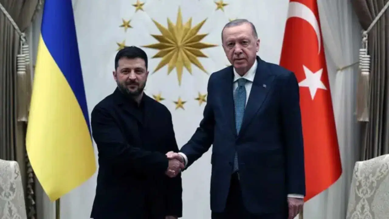 Cumhurbaşkanı Erdoğan Zelenskiy ile telefonda görüştü: Barış süreci ele alındı