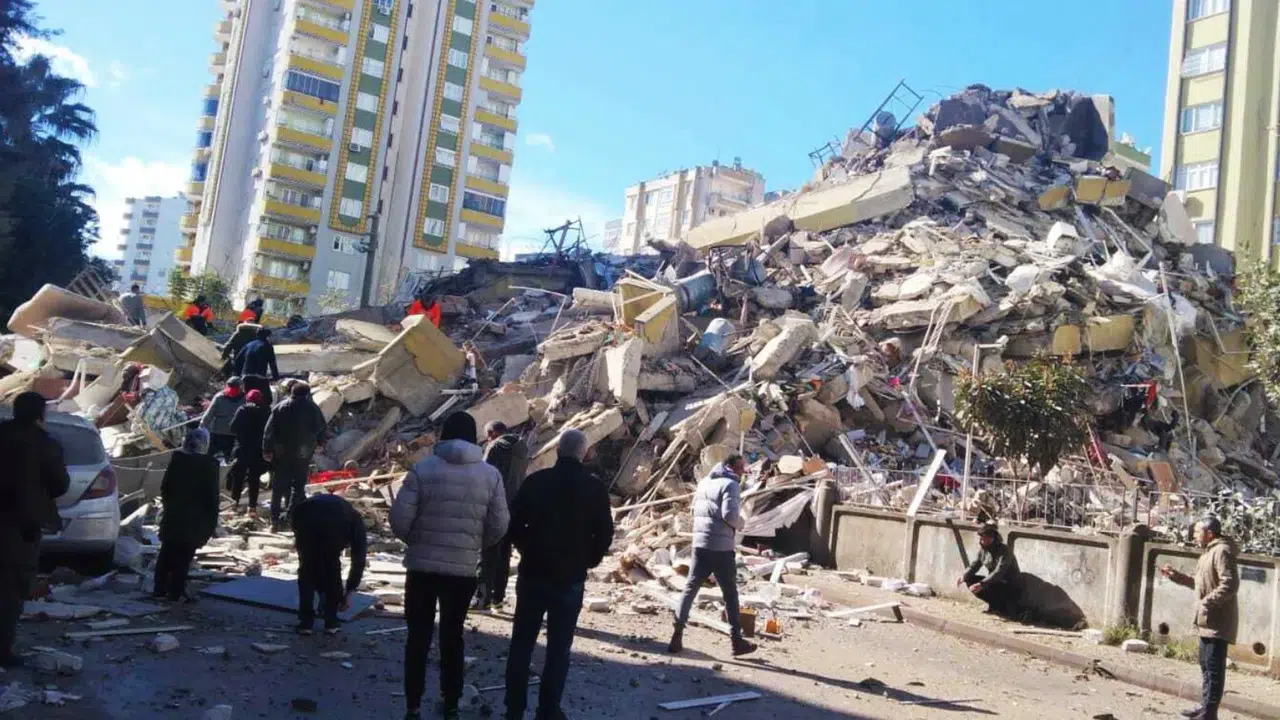 10 kişinin öldüğü Belük Apartmanı için bilirkişi raporu açıklandı: Bina ruhsatsız inşa edilmiş