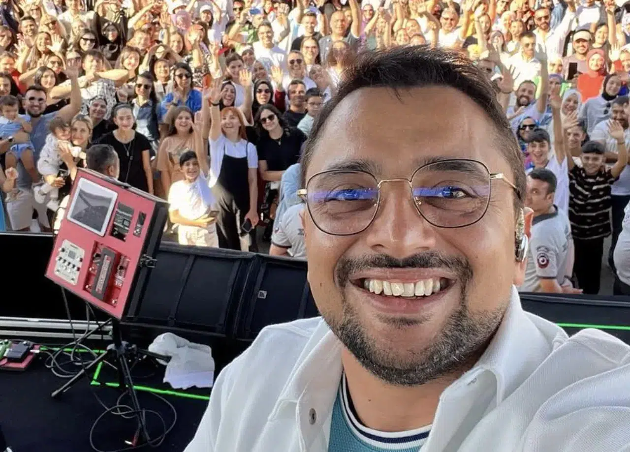 Ömer Faruk Bostan kör mü, engelli mi? Erik Dalı sanatçısı hakkında merak edilenler