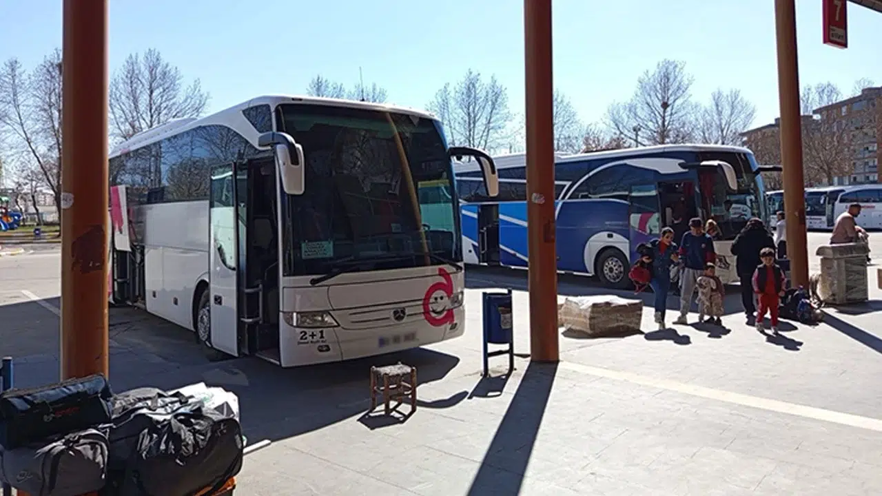 Bayramda otobüs firmalarına ek sefer imkanı: Turizm araçları da kullanılacak