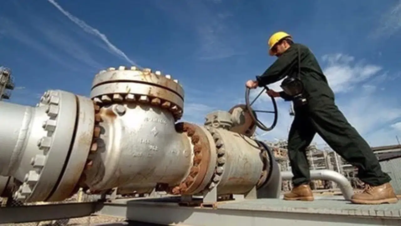 İran vanayı kapattı: O ülke karanlığa bürünecek