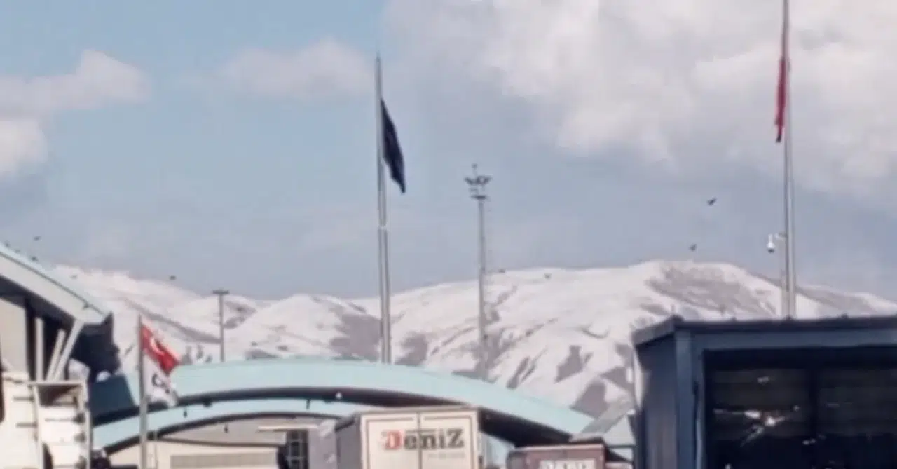 Esendere Sınır Kapısı’nda ticari geçişler durduruldu