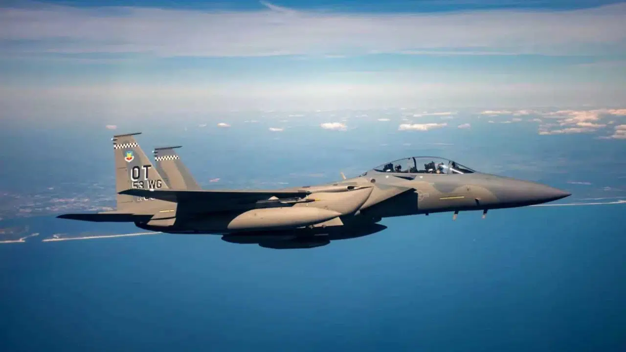 İran’dan yeni iddia: Hürmüz yakınlarında savaş uçağı düşürüldü