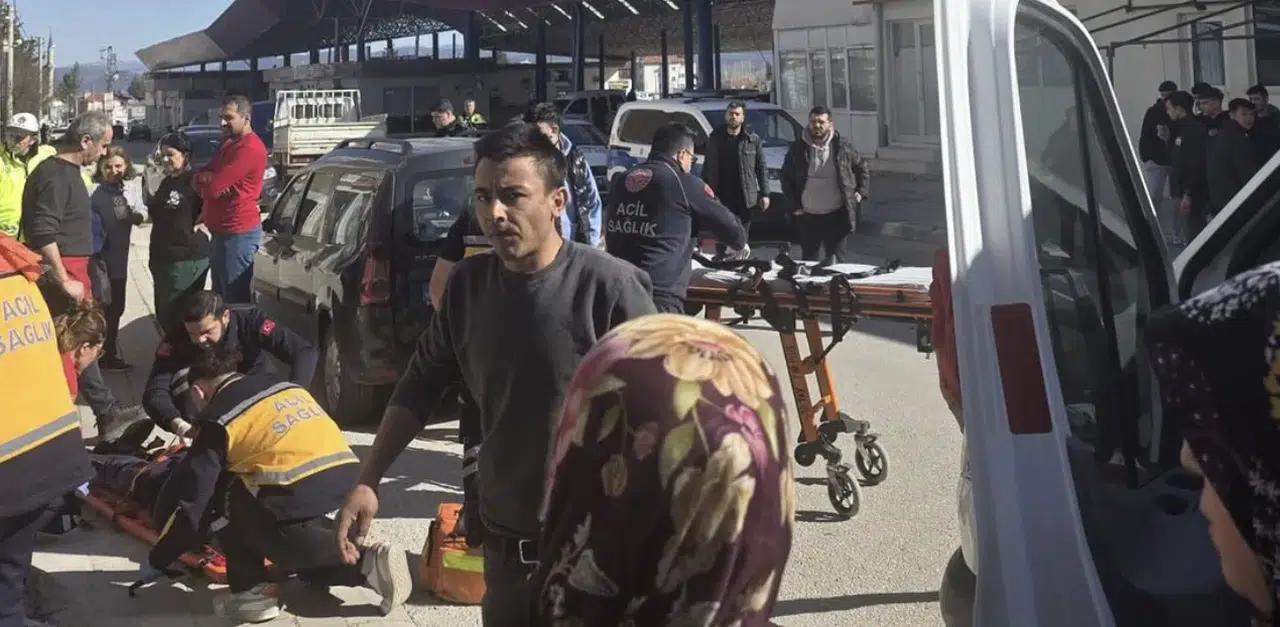 Burdur’da silahlı saldırı: Eski eşini yaralayan kişi vuruldu