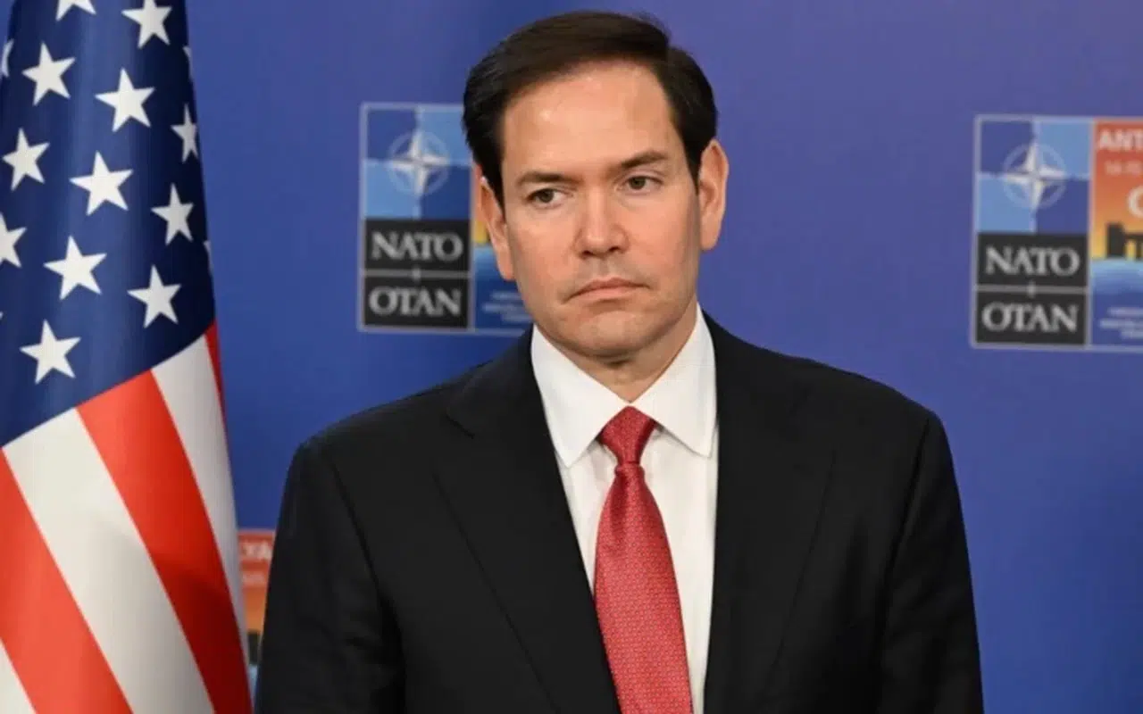 Güvenlik artırıldı! Washinghon'da askeri üs üzerinde gizemli dronlar!